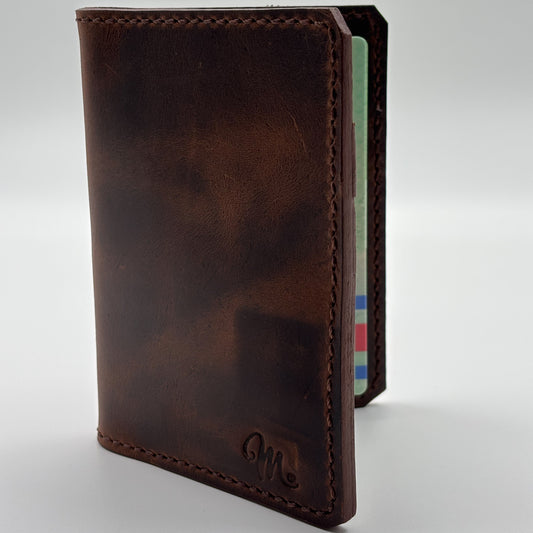 Portapasaporte modelo Clásico color café