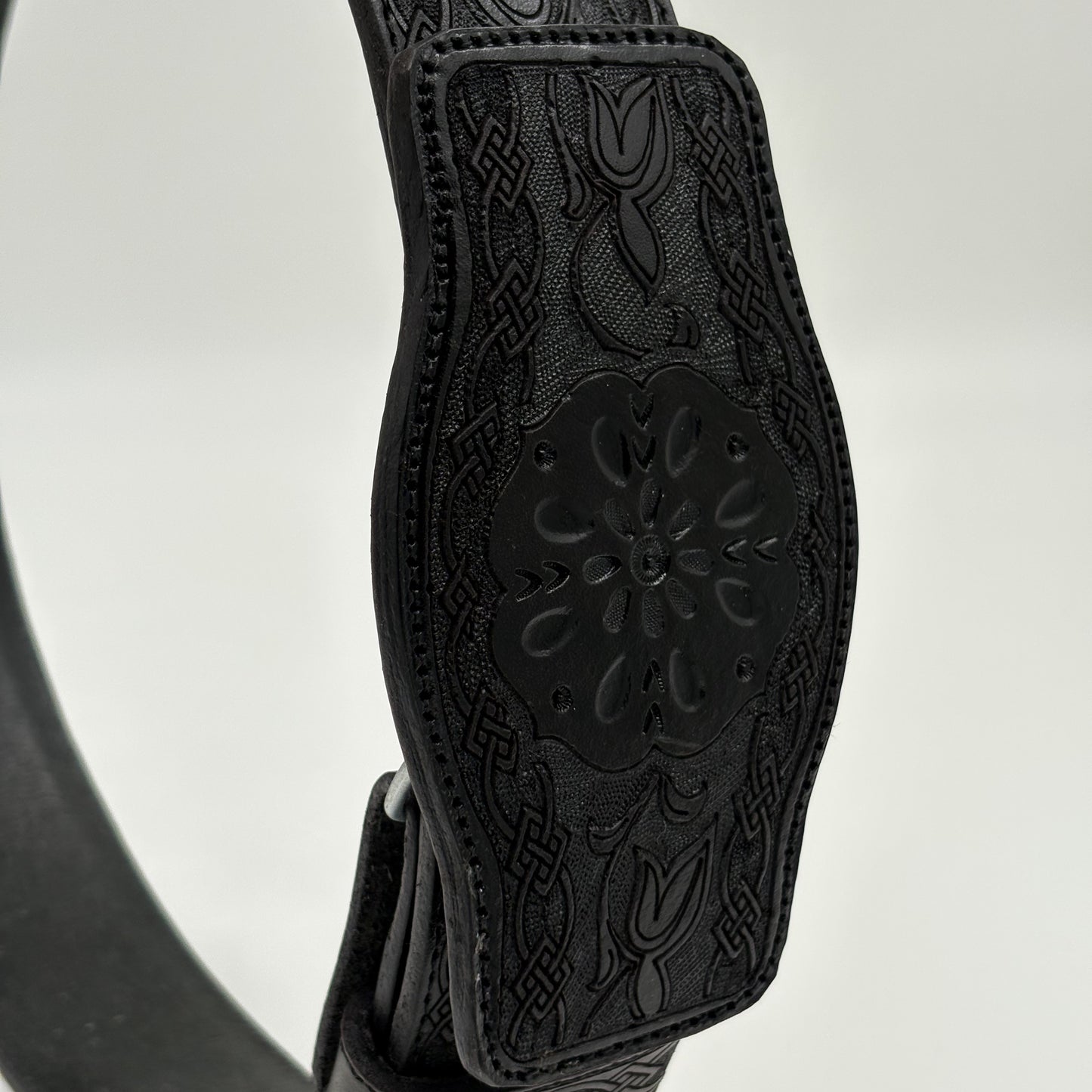 Faja Flor de Cuero Negra