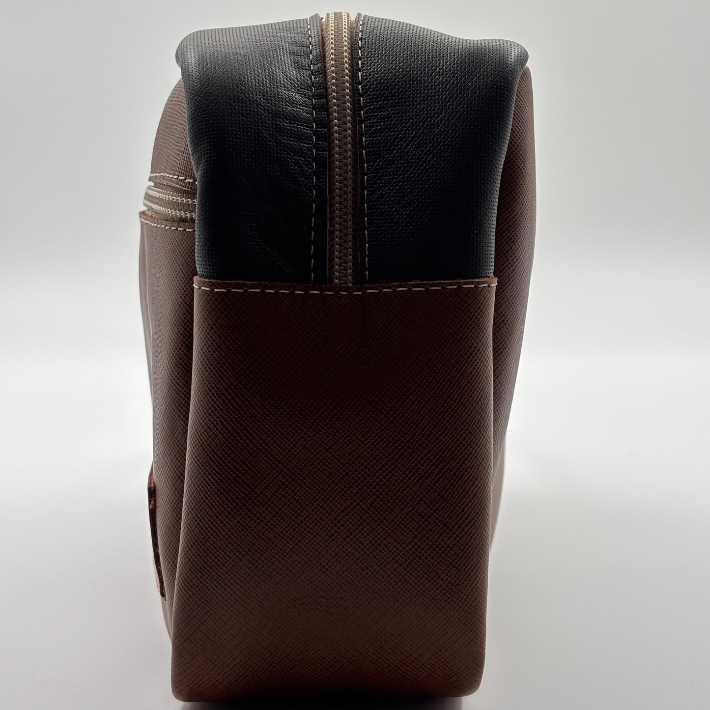 Neceser clásico camel con café