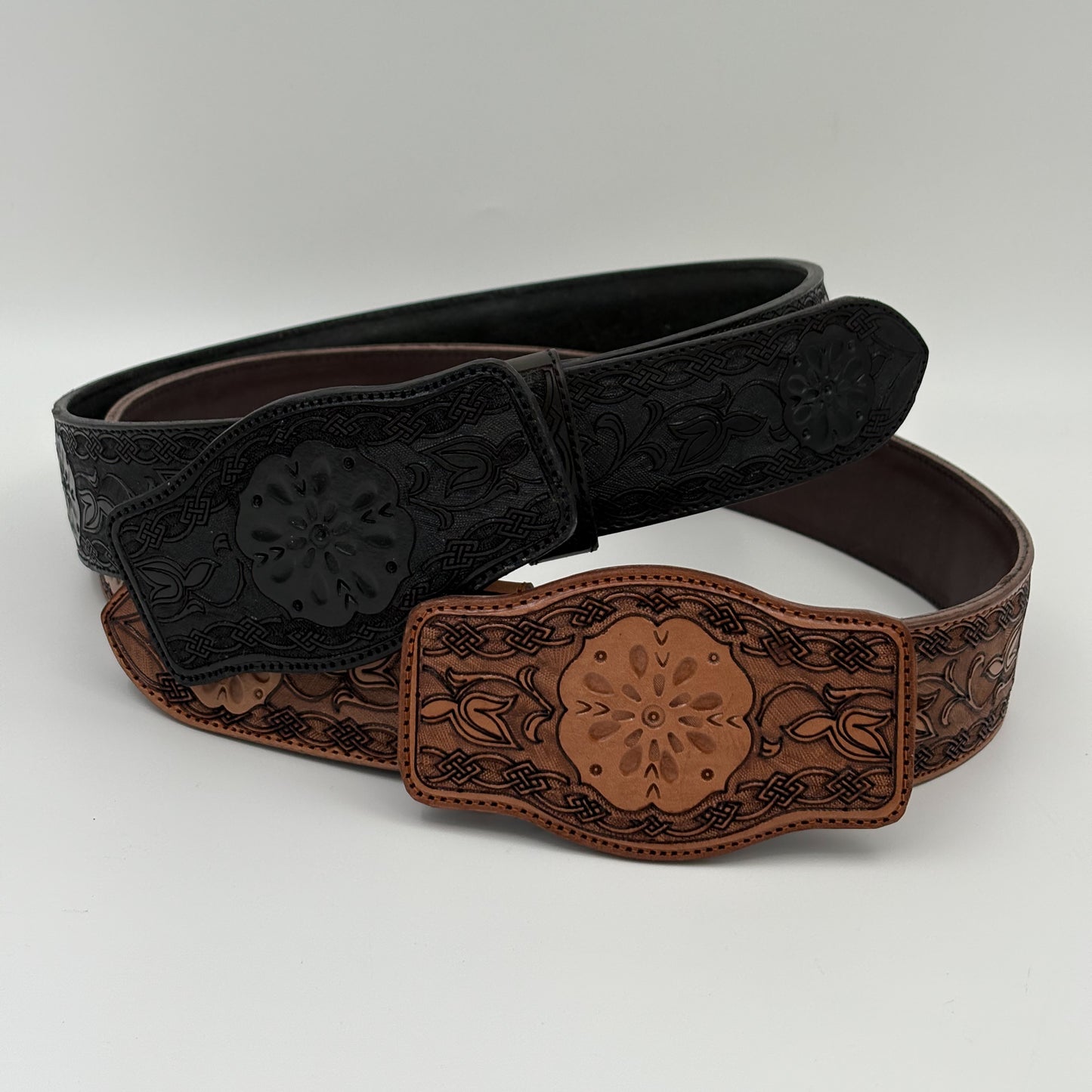 Faja Flor de Cuero Negra